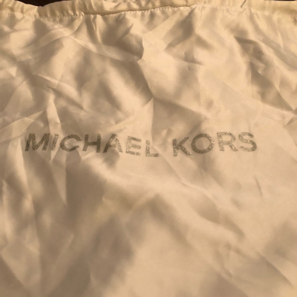 🌹🌹🌹🌹SOLD❤️Genuine Leather Michael Kors handbag - Picture 7 of 7